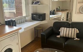 Lovely First Floor Flat-2