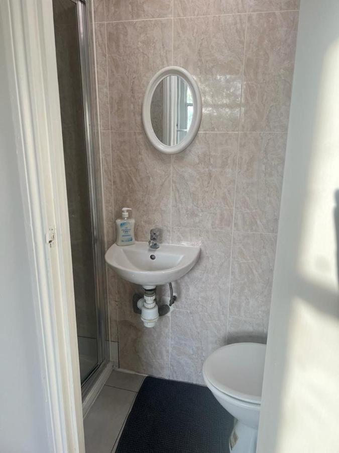 Lovely First Floor Flat-2 London Exterior photo