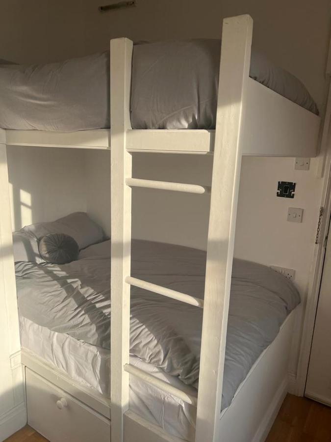 Lovely First Floor Flat-2 London Exterior photo